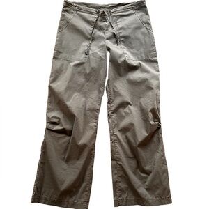 be present Women’s Mobility Yoga Pants XS Gray Lotus